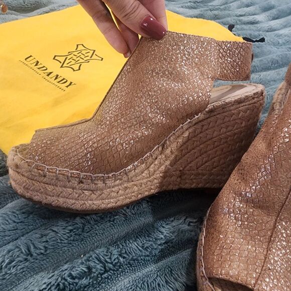 Kenneth Cole Stylish Platform Brown Peep-Toe Sling Back Wedges - Picture 3 of 7